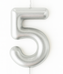 Silberne Geburtstagskerze in Form einer Zahl "5"